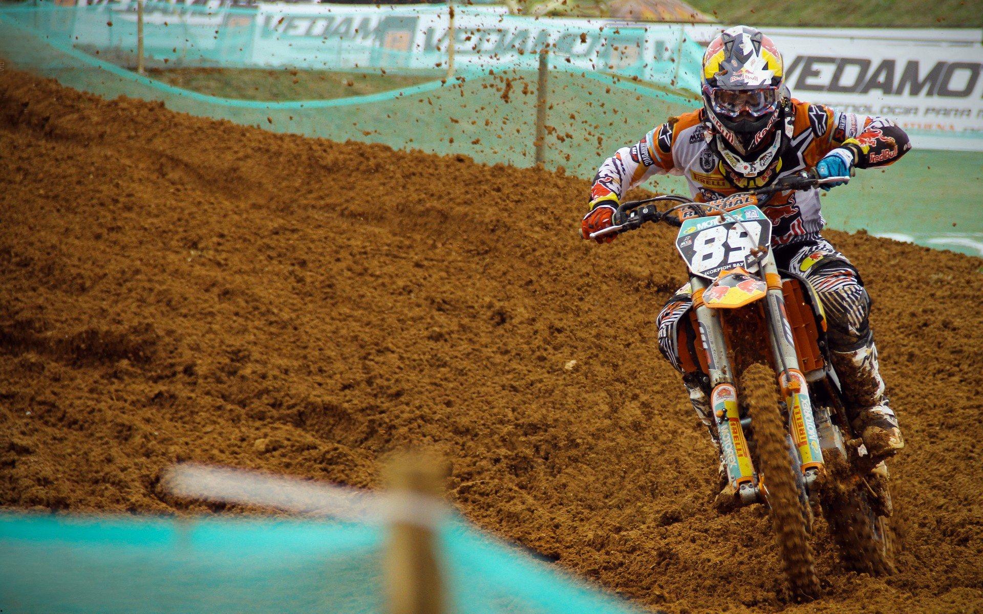 凯恩欧冠狂轰9球领跑射手榜 英格兰神锋有望创历史首人纪录